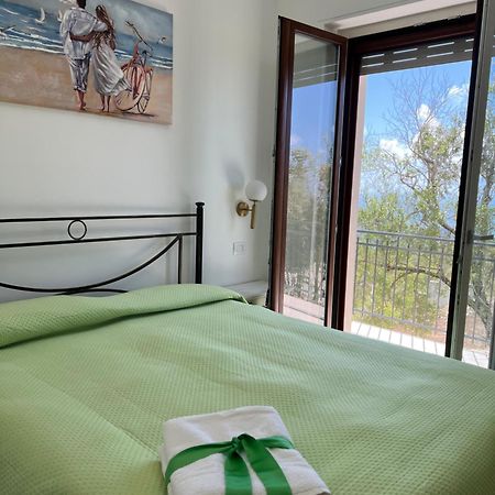 Dente Di Leone Hotel San Mauro Cilento Kültér fotó